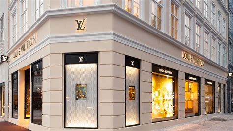 LV Store.